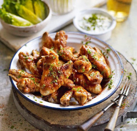 Buffalo chicken wings with Kawarau Blue cheese sauce !
